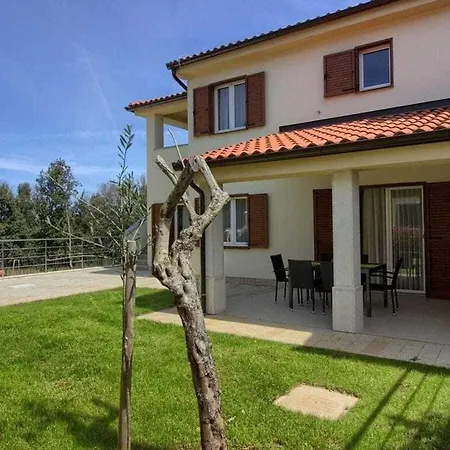 Mar 200m Beach Villa