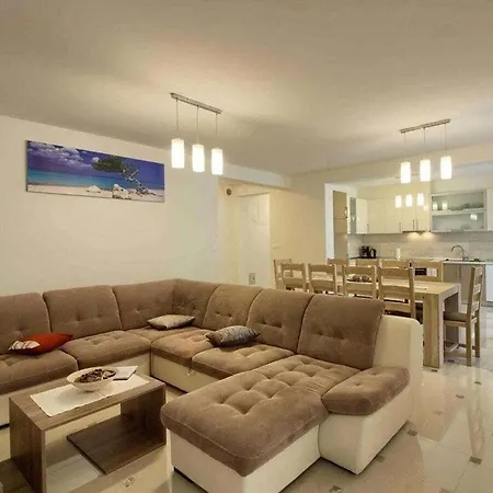 Mar 200m Beach Villa *